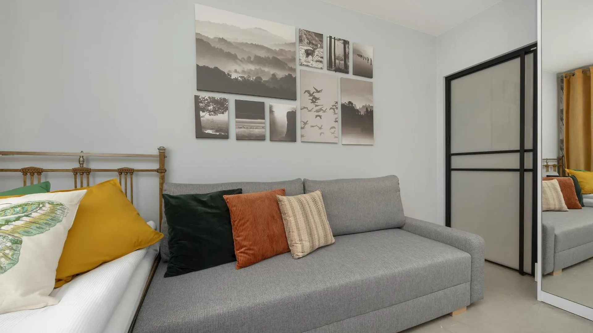 Dwupietrowy Apartament Dla 7 Osob Z Ogrodkiem By Noclegi Renters Warsaw Apartment